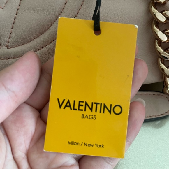 Valentino - Picture 10 of 11